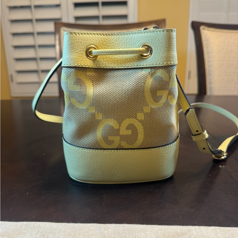 New Authentic Gucci GG Supreme Jumbo Logo Bucket Shoulder Bag - Picture 5 of 13
